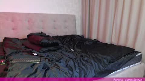 Nicole  Thomas  Dave online show from December 5, 6:48 pm