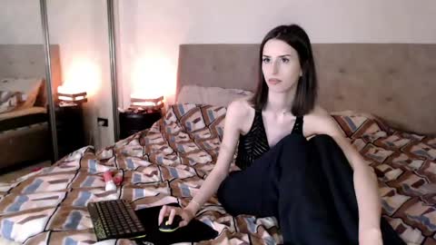Nicole  Thomas  Dave online show from May 21, 5:09 pm