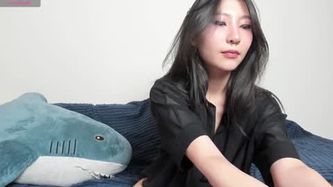 Snapshot of _yuriko chatting on December 30, 12:00 am Mia online show from December 30, 12:00 am