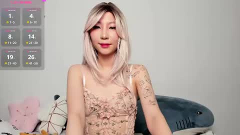 Snapshot of _yuriko chatting on June 28, 10:27 pm Mia online show from June 28, 10:27 pm