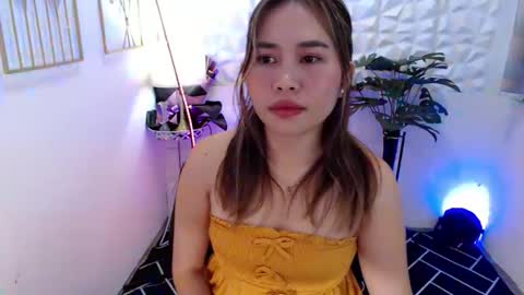 _zinnia143 online show from September 18, 12:23 am