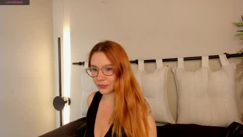 Zoe  online show from June 1, 1:24 pm