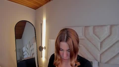Zoe  online show from July 10, 1:14 pm