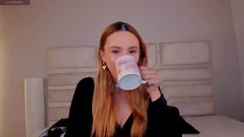 Zoe  online show from August 1, 12:48 pm