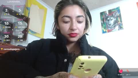 Snapshot of _zoebakers chatting on January 23, 1:24 pm Zoe online show from January 23, 1:24 pm