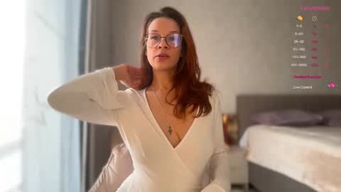 Snapshot of a__enigma chatting on January 19, 5:44 am online show from January 19, 5:44 am