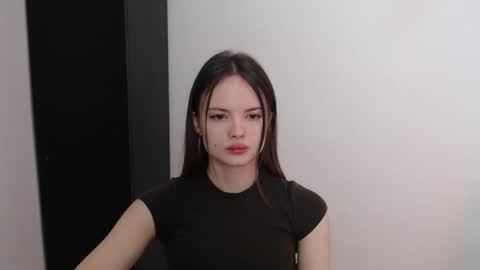 Snapshot of a_ariella_ chatting on October 11, 7:18 am a_ariella_ online show from October 11, 7:18 am