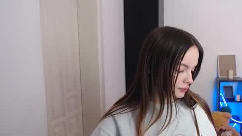 Snapshot of a_ariella_ chatting on November 30, 1:59 pm a_ariella_ online show from November 30, 1:59 pm