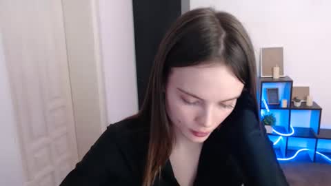 Snapshot of a_ariella_ chatting on December 3, 3:32 pm a_ariella_ online show from December 3, 3:32 pm