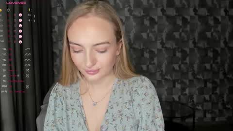 Snapshot of a_delina chatting on November 3, 2:07 pm Adelina online show from November 3, 2:07 pm