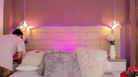 Luni  online show from November 15, 2:24 pm