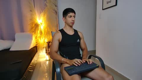 Axel online show from October 2, 1:45 am