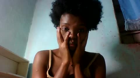 Snapshot of aadienne chatting on July 31, 10:42 pm aadienne online show from July 31, 10:42 pm