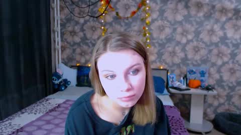 Alice online show from October 23, 2:49 pm