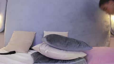 Aaliyah online show from February 27, 10:42 pm