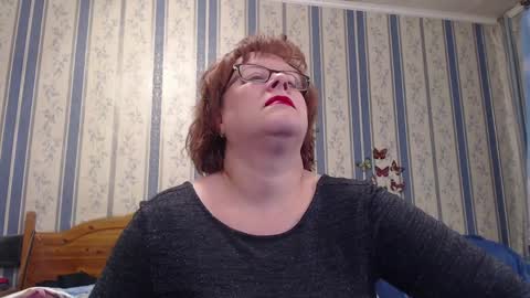 NINA online show from April 11, 7:18 pm