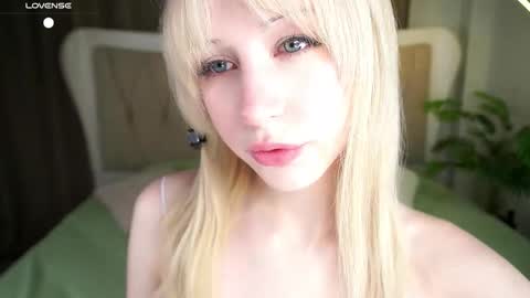 Snapshot of aameow chatting on January 5, 5:27 pm Amy online show from January 5, 5:27 pm