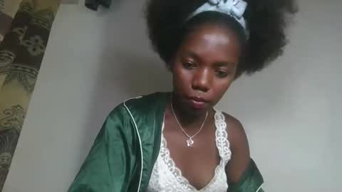 Snapshot of aangevelo chatting on November 9, 10:02 am aangevelo online show from November 9, 10:02 am