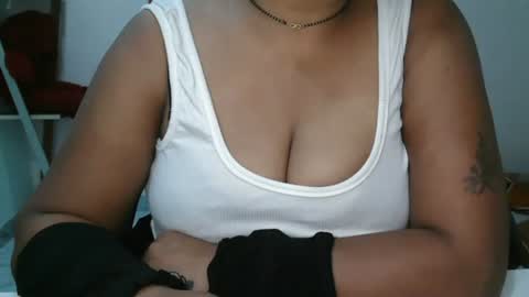 Snapshot of aaradhya_sexy_88 chatting on July 15, 9:36 am aaradhya_sexy_88 online show from July 15, 9:36 am
