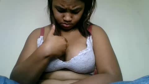Snapshot of aariciah chatting on May 11, 8:06 pm aariciah online show from May 11, 8:06 pm