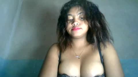 Snapshot of aariciah chatting on July 27, 10:22 am aariciah online show from July 27, 10:22 am