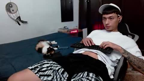 Snapshot of aarman_bannana chatting on December 20, 12:18 am aarman online show from December 20, 12:18 am