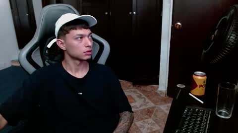 Snapshot of aarman_bannana chatting on February 9, 10:25 pm aarman online show from February 9, 10:25 pm