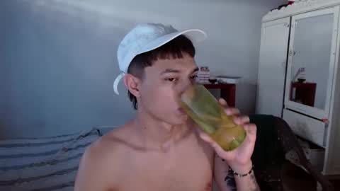 Snapshot of aarman_bannana chatting on March 14, 2:55 pm aarman online show from March 14, 2:55 pm