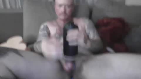 Snapshot of aarmun37 chatting on December 6, 9:24 pm aarmun37 online show from December 6, 9:24 pm