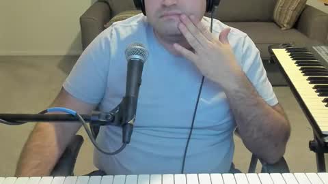 Snapshot of aaroleplayer chatting on February 7, 12:25 am Aaron online show from February 7, 12:25 am