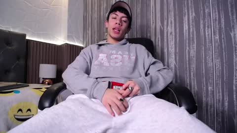 Aaron online show from December 7, 2:46 pm
