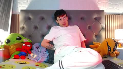 Aaron online show from January 21, 2:15 pm