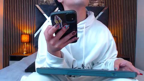 Aaron online show from September 22, 1:13 pm