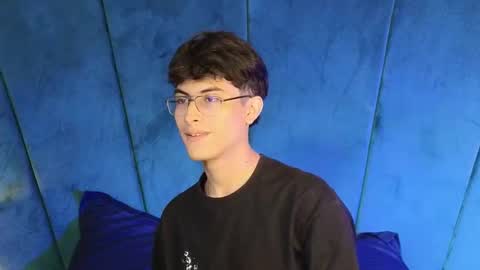 Aaron Ezequiel online show from October 10, 8:19 pm