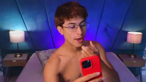 Aaron Ezequiel online show from July 17, 1:07 pm
