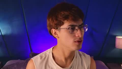 Aaron Ezequiel online show from July 18, 12:09 pm