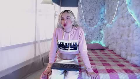 Snapshot of aaron_fordd chatting on February 12, 12:55 pm Aaron fordd online show from February 12, 12:55 pm