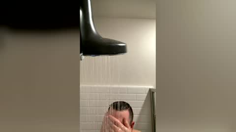 aaron_j2012 online show from June 7, 1:21 am