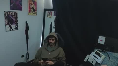 aaron_malikk online show from April 26, 9:12 pm