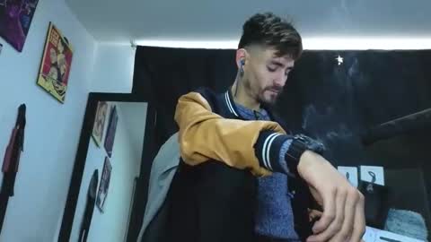 aaron_malikk online show from April 30, 12:11 pm