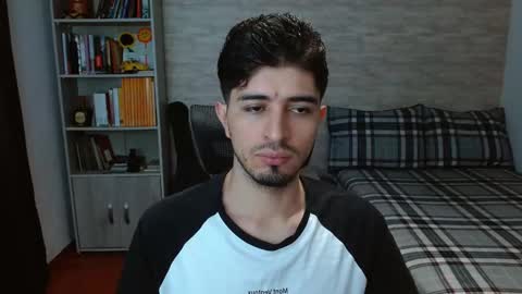 Aaron online show from October 13, 7:14 pm