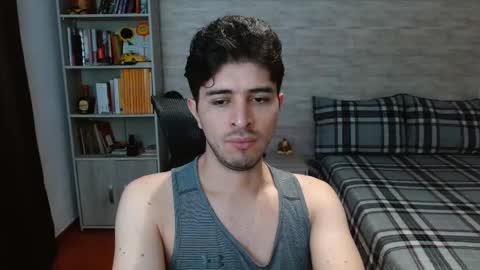 Aaron online show from November 5, 7:47 pm