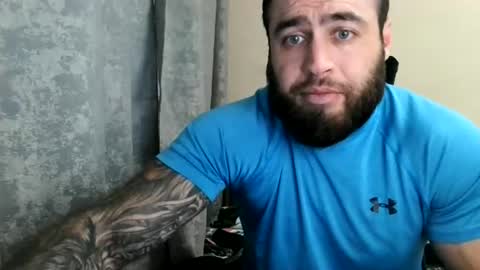 Snapshot of aaron_royal chatting on July 5, 4:25 pm Davin tayl online show from July 5, 4:25 pm