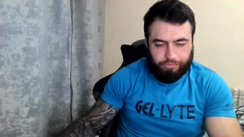 Snapshot of aaron_royal chatting on July 11, 3:37 pm Davin tayl online show from July 11, 3:37 pm