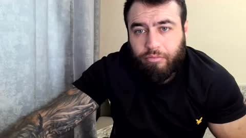 Snapshot of aaron_royal chatting on July 15, 3:34 am Davin tayl online show from July 15, 3:34 am