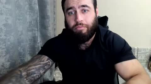 Snapshot of aaron_royal chatting on July 17, 4:34 pm Davin tayl online show from July 17, 4:34 pm