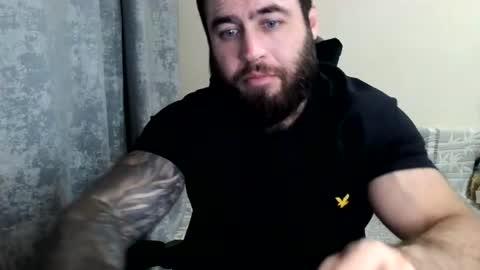 Snapshot of aaron_royal chatting on July 18, 4:44 pm Davin tayl online show from July 18, 4:44 pm