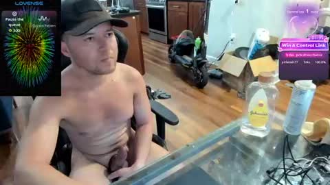 Snapshot of aaron_skye chatting on June 17, 1:19 am Aaron Skye online show from June 17, 1:19 am