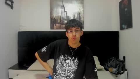 Aron online show from November 10, 7:35 pm