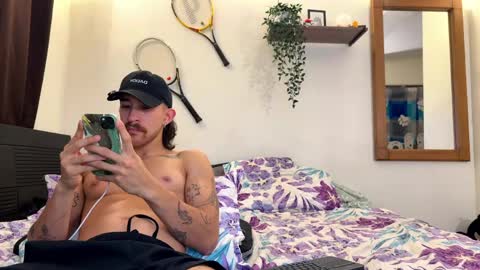 aaron_wheel online show from May 4, 2:40 am